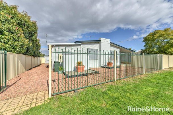 8 Jenkin Street, South Tamworth, NSW 2340 - Photo 1