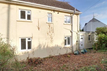 3 bedroom semi-detached house to rent - Photo 2