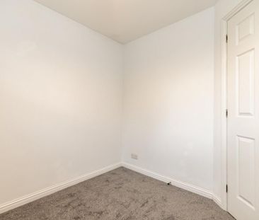 4 bedroom detached house to rent - Photo 5