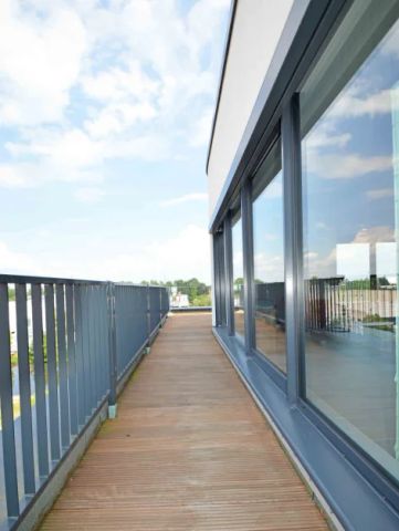 Wohnen und Arbeiten: Attraktives Penthouse mit Dachterrasse im Harburger Binnenhafen! - Foto 5