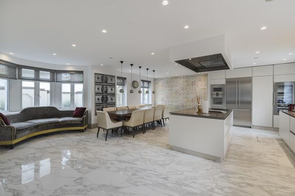 5 bedroom house to rent - Photo 1