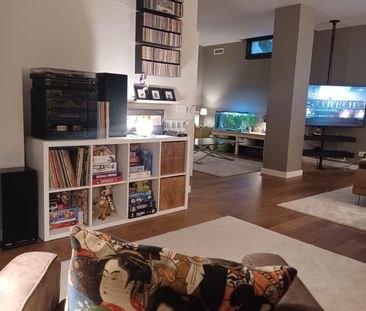 Jardín privado, diseño y luz | Chalet de esquina único en Boadilla - Photo 4