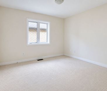 For Lease - 22 John Smith Street, East Gwillimbury, Ontario - Photo 4