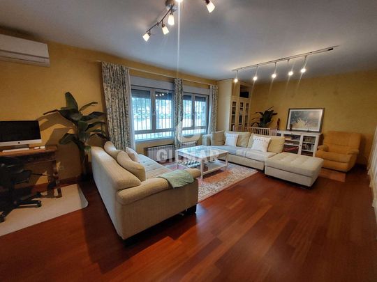 Chalet Independiente en alquiler en Cotos de Monterrey – Madrid - Photo 1