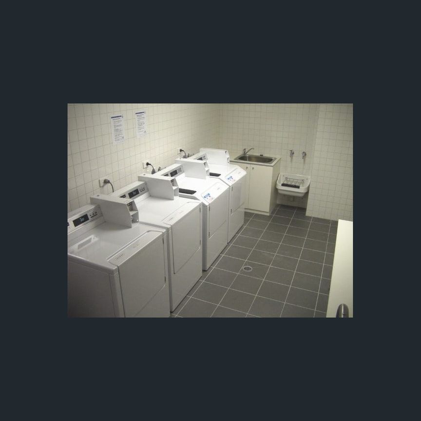 Melbourne Student House - STUDIO APARTMENT - Photo 1