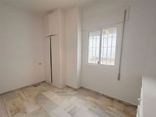 Piso de alquiler en Calle Castilla, 3, Centro - Photo 1