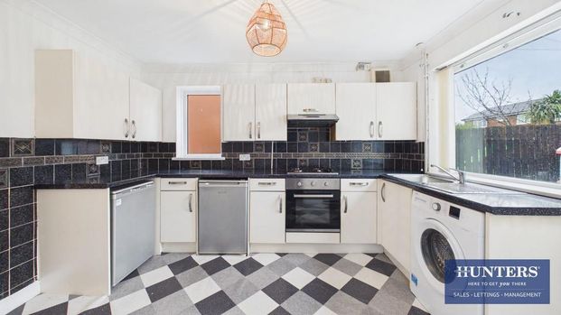 3 bedroom semi-detached house to rent - Photo 1