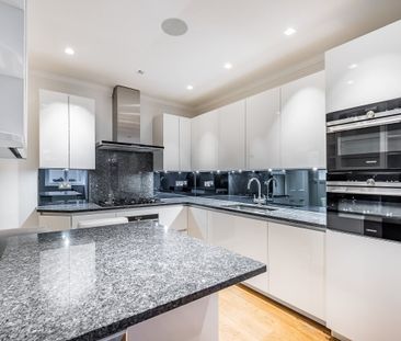 3 bedroom flat to rent - Photo 5