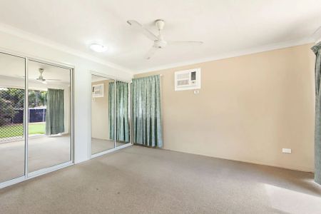 2 Wallace Circuit, Kirwan. - Photo 5