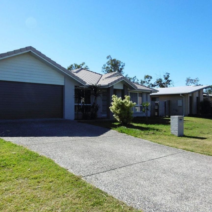 Family Home in Pumicestone Estate - Available soon! - Photo 1