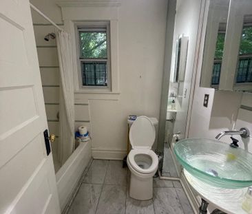 For Lease - 1813 Gerrard Street, Toronto, Ontario - Photo 5