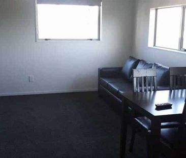 Fully Furnished Studio - Photo 4