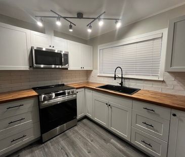 Beautifully Updated Duplex in University District – Unit B - Photo 5