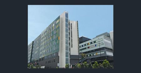 Southport Broadwater gorgeous modern unit with water views! - Photo 3