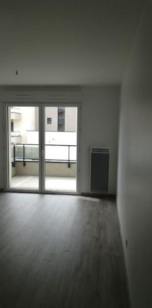 Location Appartement 1 pièce 23m² MONDEVILLE 14120 - Photo 1