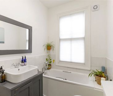 Prince of Wales Drive, London, SW11 flat to rent - Photo 4