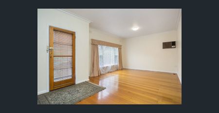 3 BEDROOM HOME WITH CHARACTER - Photo 2