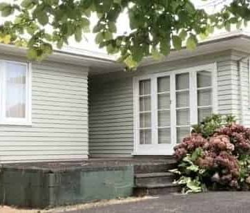 Conveniently Located 3 Bedroom Home - Photo 3