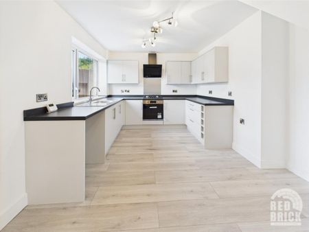 3 bedroom terraced house to rent - Photo 3