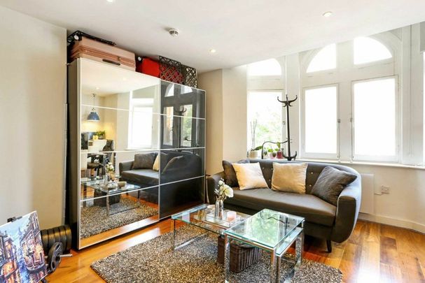 Kensington High Street, Kensington, W8 - Photo 1