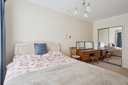 2 bedroom retirement property to rent - Photo 5