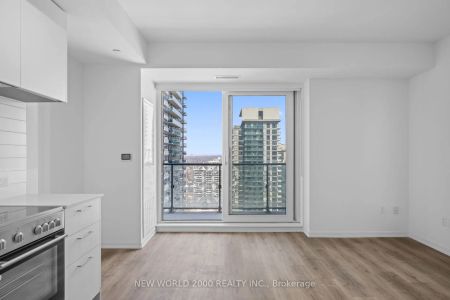 101 Roehampton Avenue #2213 - Photo 3