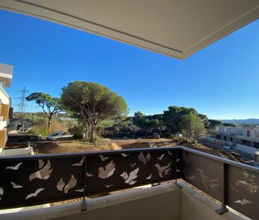 Location Appartement 1 pièce 37m² FREJUS 83600 - Photo 4