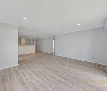 RECENTLY RENOVATED 3 BEDROOM HOME IN FANTASTIC LOCATION!!! - Photo 1