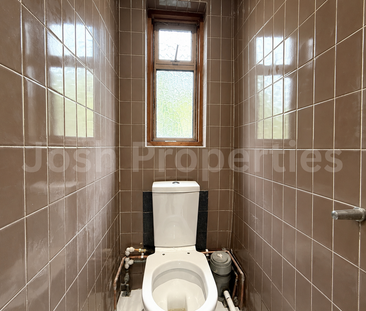 3 bedroom end of terrace house to rent - Photo 5