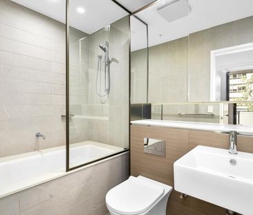 Stylish & Convenient Riverside Location - Photo 3