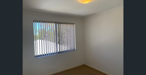 CENTRAL & SECURE STUDIO APARTMENT! - Photo 1