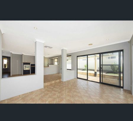 7 Summerville Avenue, Secret Harbour, WA 6173 - Photo 5