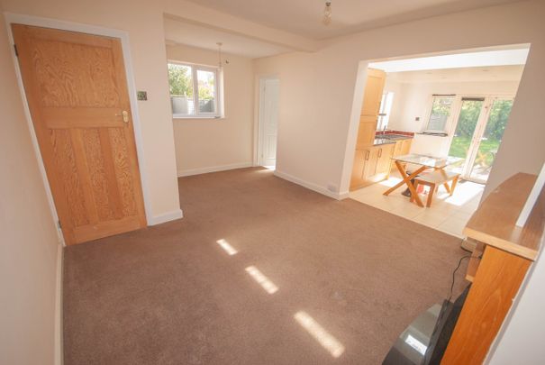 Willoughby Place, Hillmorton, Rugby, CV22 - Photo 1