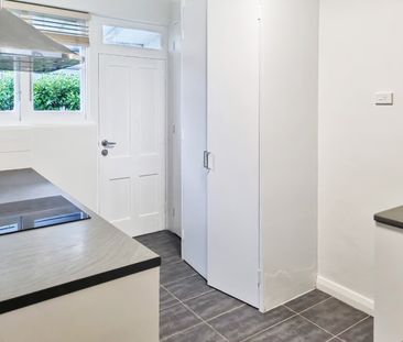 HERNE BAY - 2 Bedroom Apt/Unit with 2 Car Parks - Photo 1