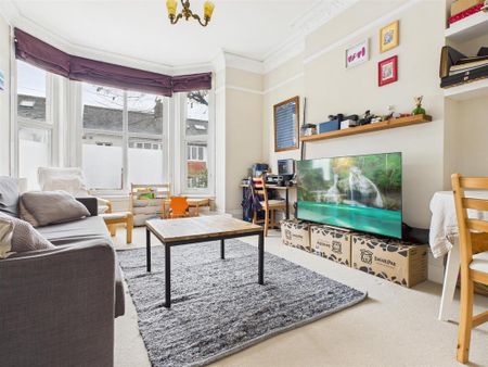 2 bedroom flat to rent - Photo 4