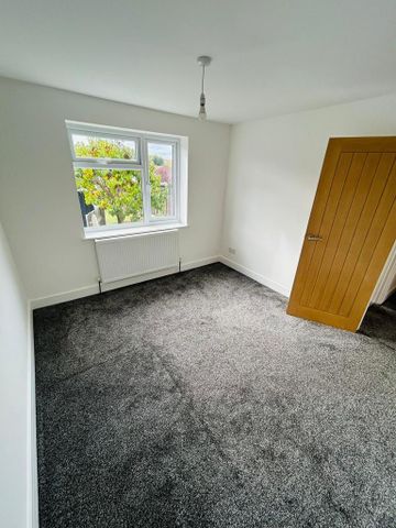 2 bedroom semi-detached house to rent - Photo 4