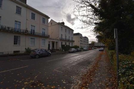 Warwick Terrace, Leamington Spa, CV32 - Photo 2