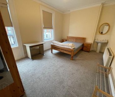 48 Candahar St, Belfast, BT7 3AR - Photo 5