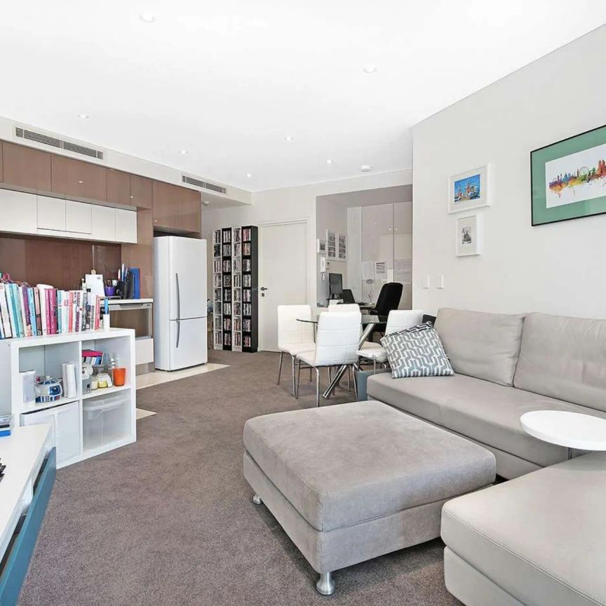 Modern Apartment with Resort-Style Amenities in Prime Lane Cove Location - Photo 1