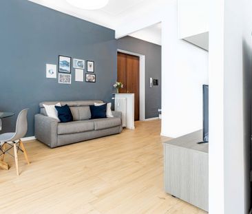 Spacious and bright single room in Piazza Monte Titano - Photo 5