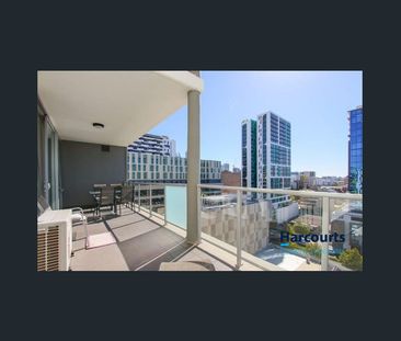 CONTEMPORARY INNER-CITY LIVING - Photo 2