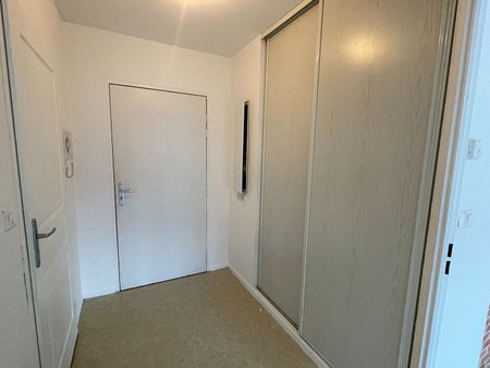 Location Appartement 2 pièces 38m² - Photo 5