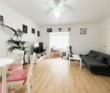 1 bed flat to rent in Foxheath, Wayland Close, Bracknell, Berkshire... - Photo 5