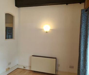 1 Bed Flat, Ferry Street, BS1 - Photo 1