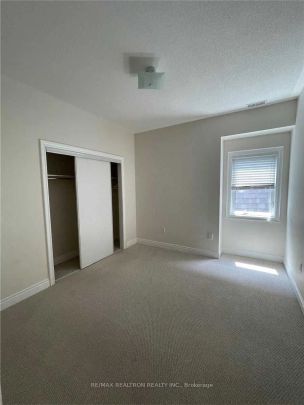 Detached Home For Lease | W9048796 - Photo 1