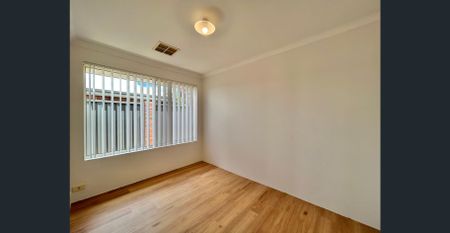 Refreshed Modern 4 x 2 Family Home! - Photo 2