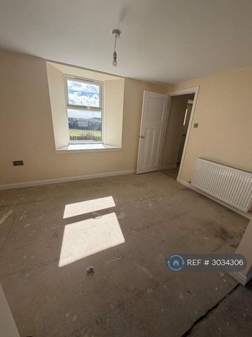 4 bedroom detached house to rent - Photo 5