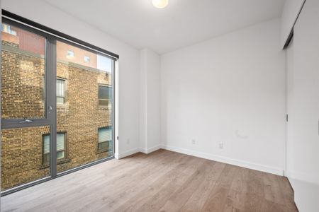 For Lease - 109 Vaughan Road Unit# 302, Toronto, Ontario - Photo 3