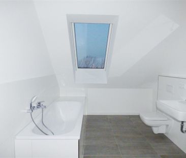 Tolle 5 Zi-Maisonette Whg. mit Balkon und DG-Terrasse, TG-Stellplatz! - Photo 4