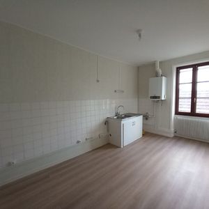 BEL APPARTEMENT T3 - 72 m² - PARAY LE MONIAL - Photo 2